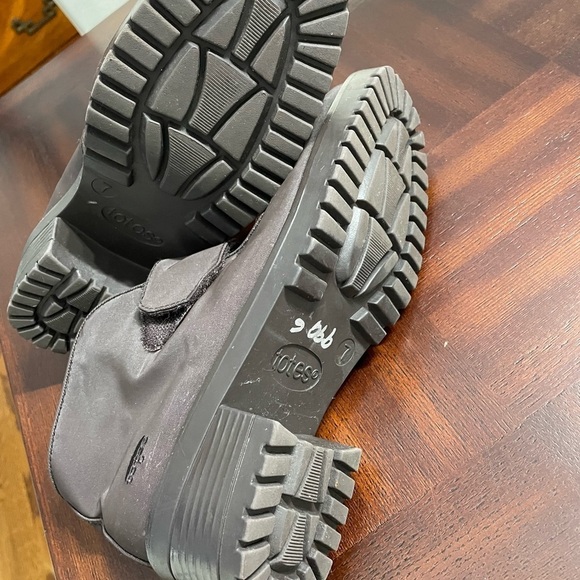 Totos women’s brown winter Ankle Boots size 7M - Picture 7 of 7